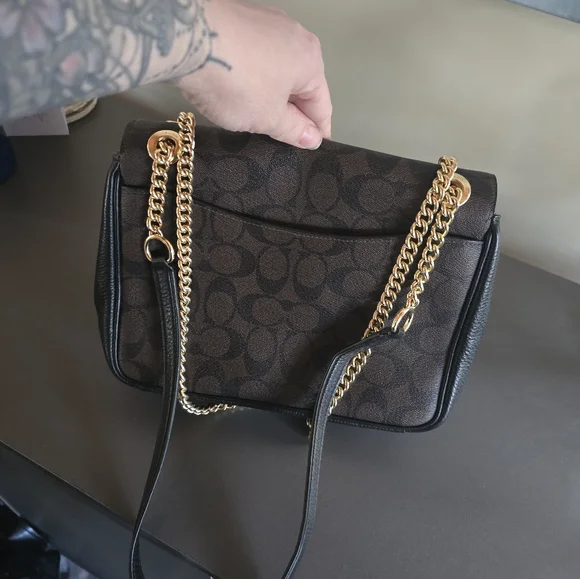 Coach Purse In Great Condition - Picture 6 of 9